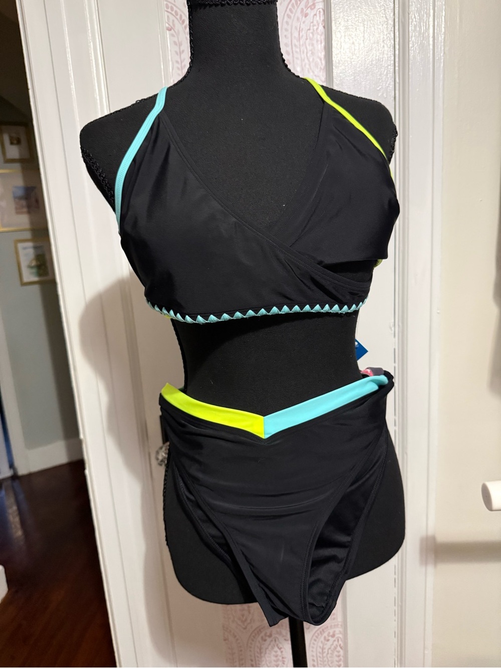 Cupshe Black Bikini Set with Aqua and Neon Yellow Accents NWT